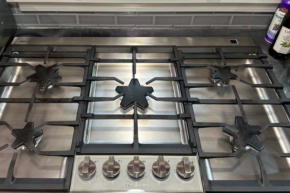 Clean gas range